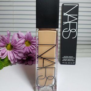NARS(NATURAL RADIANT LONGWEAR FOUNDATION)Vallauris